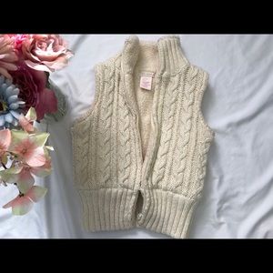 Girls Fleece Lined Sweater Vest Size 6
